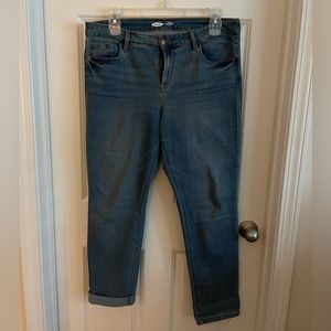 Old Navy Mid-Rise Power Slim Straight Crop Jeans. Size 14.